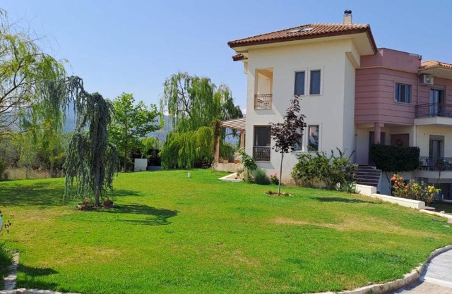 Dream House Aigio