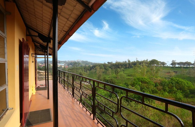 Dream Land Hill Residency