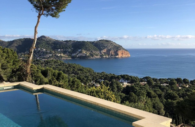 Chalet de lujo con impresionantes vistas al mar y una ubicación fantástica
