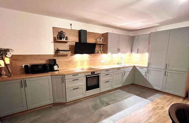 Dream vacation apartment with garden, near mountains and Chiemsee, 4 bedrooms