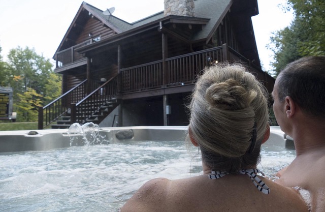 Vacaciones de ensueño en una cabaña de madera en el lago Mont Tremblant, Canadá