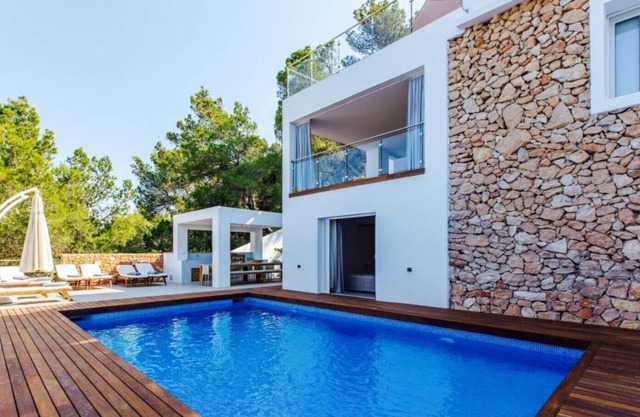 Lujosa villa de ensueño con increíbles vistas al mar, piscina y Wi-Fi