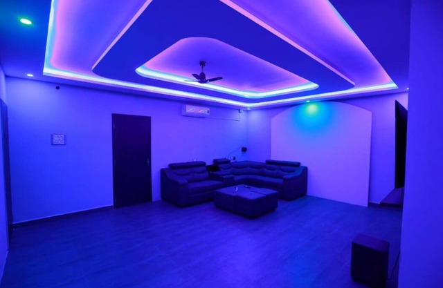 Dreams Neelankarai