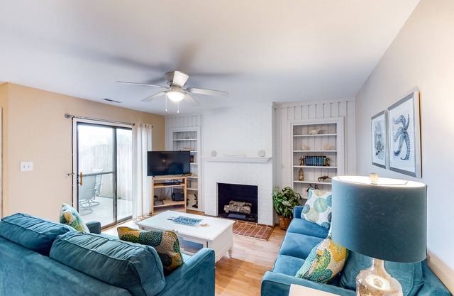 Dreamy 2BR | Balcony | Pool | W/D