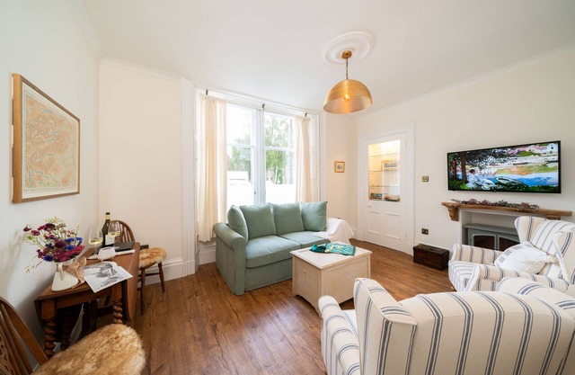 Dreamy One Bedroom Apartment with Garden near Dunkeld