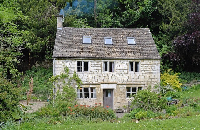 Alojamiento de 3 habitaciones en Bisley