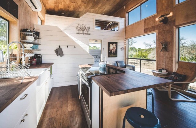 windows cabin 3 · ↞Modern Hill Country Tiny Cabin 3 w/ Loft & Light↠
