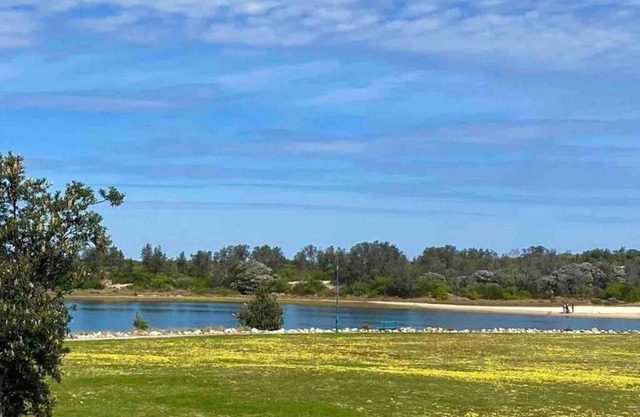 Driftwood Townhouse - Waterfront-Central Location