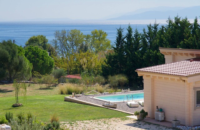 Driftwood Villas es una villa ecológica con piscina privada, a 3 minutos a pie de la playa.