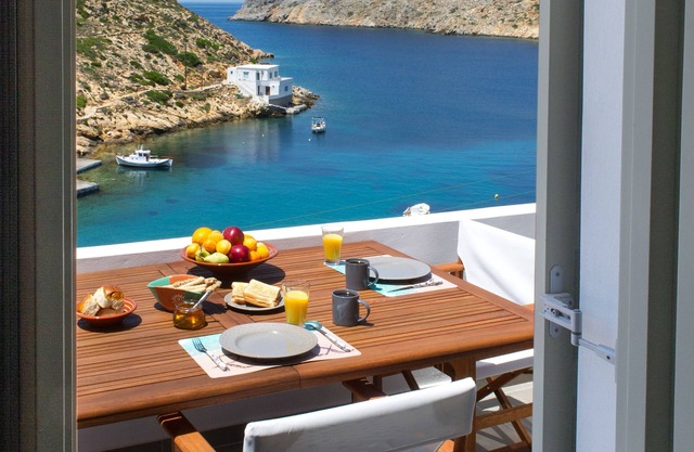 Droufakos home - Lux seafront apt