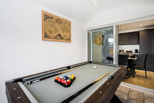 Droylsden Eden - Next to Tram - Free Parking Near Coop- Live & Etihad Stadium