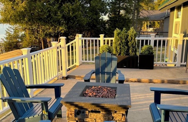 Drummond Island Hotel & Vacation Homes - Island Dream Inn