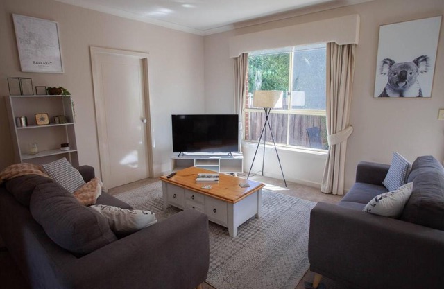 Drummond Living Spacious 3br Home In Town