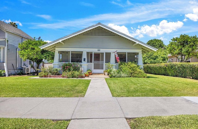 DT Glendora Home w/ Sauna - Piano - Parking