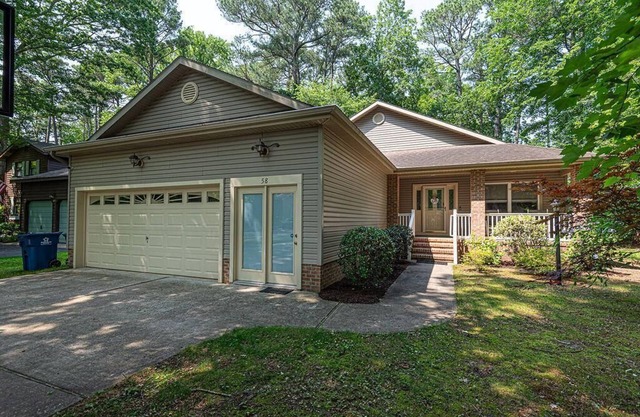 Duck Cove Retreat--3 Bedrooms, 2 Bathrooms, Sleeps 9
