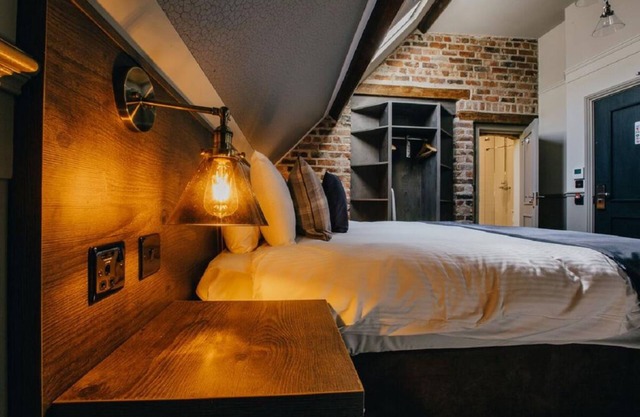 Duke Of Edinburgh Hotel