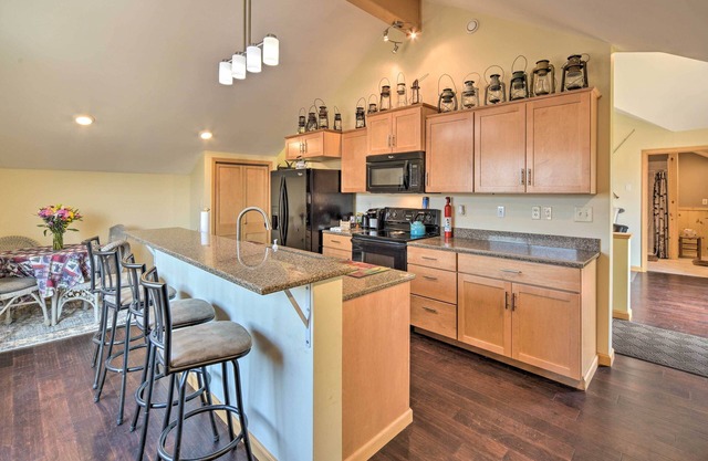Duluth Studio w/ Sauna on Working Horse Farm!