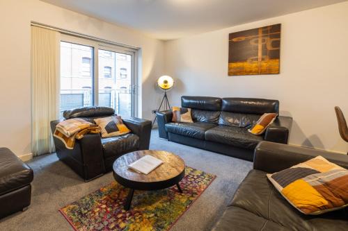 Dundee City centre apartment - 3 bedrooms sleeps 6