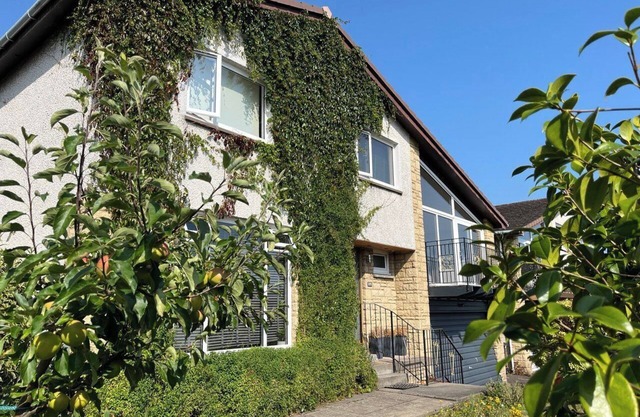 Dundee Seaside Dream House - Sleeps 8 & Parking