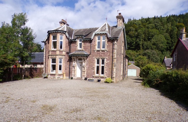 Dunmor House - Charming Victorian Period Property