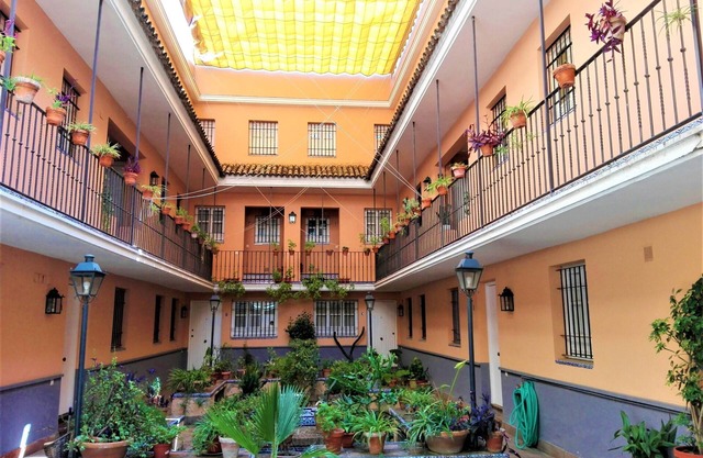 Dúplex en corral de vecinos en Barrio de San Bernardo con parking