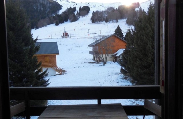 Apartamento 'Duplex Station Alpe Du Grand Serre' con vistas a la montaña, terraza privada y Wi-Fi