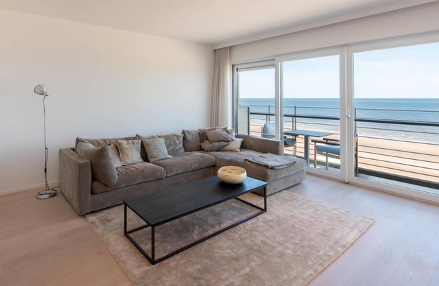 Dúplex en la costa con vistas al mar