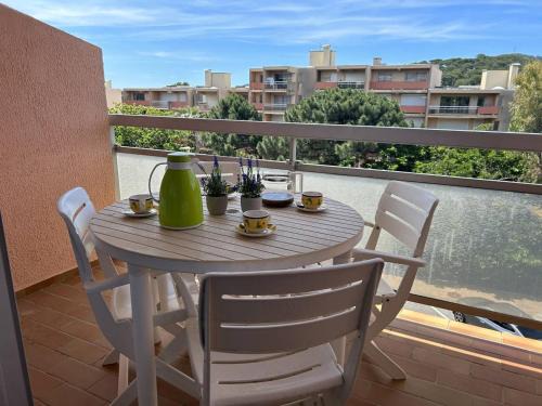 Duplex climatisé avec 2 terrasses, garage, à 200m de la plage et proche commerces - Bormes-les-Mimosas - FR-1-251-733