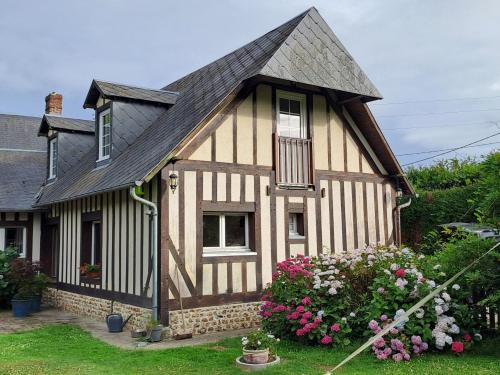 Duplex dans maison normande avec accès au jardin