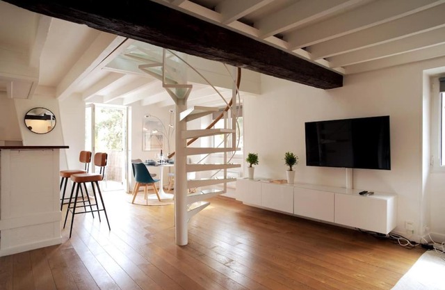 Duplex de charme avec terrasse aux portes de Paris