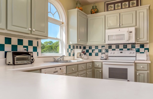 Duplex in a private gated beachfront community! - Sunrise West