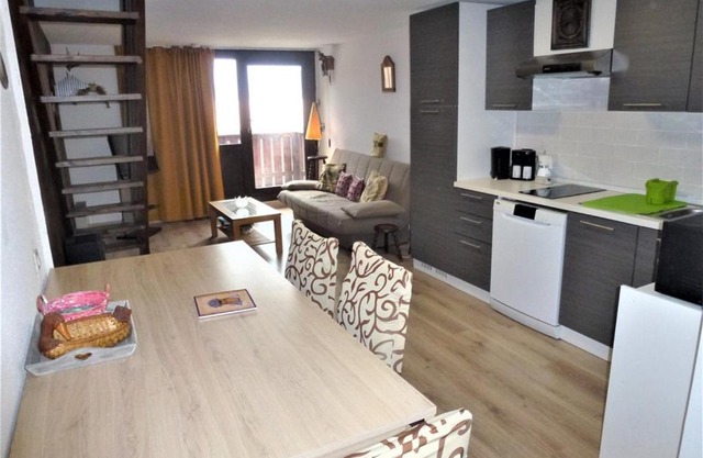 Duplex lumineux au calme, 6 pers, WiFi, balcons, proche pistes - FR-1-292-174