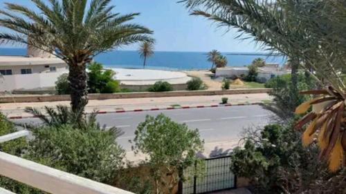 Duplex pied dans l'eau avec magnifique vue sur mer