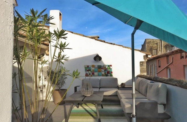 Centro de pueblo duplex con gran terraza orientada al sur (*****)