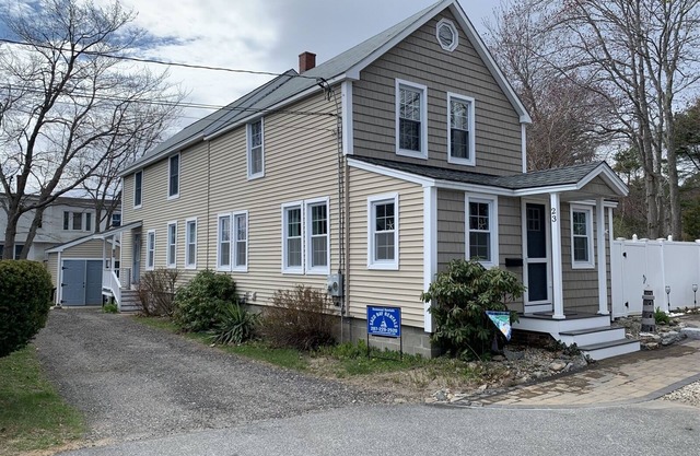 Duplex with private outdoor garden and fire pit