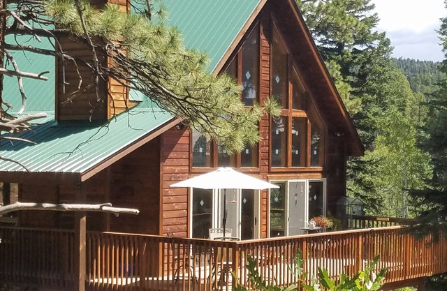 Durango Mountain View Retreat, Private Guest Suite 20 minutes from Durango