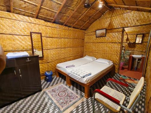 Durga HUTS