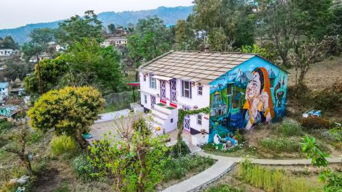 Dwarahat Village Farmstay- Babaji's Cave