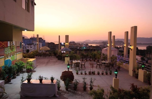 Dynasty Hotel