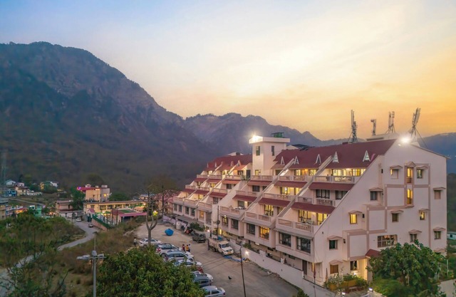 Dynasty Resort