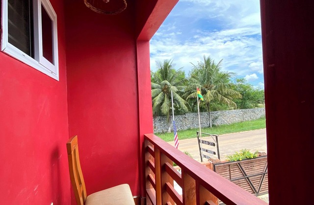 E-Town City Guest House