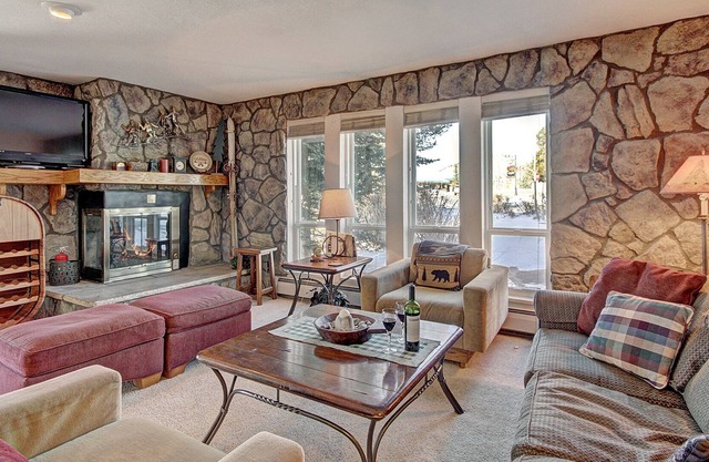 E108 Lake Cliffe 2 Bedroom Condo by RedAwning