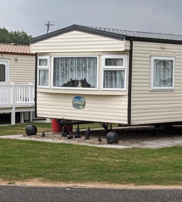 E16 Millfields 6 berth caravan MAX 4 ADULTS Bob family's only and lead person must be over 30