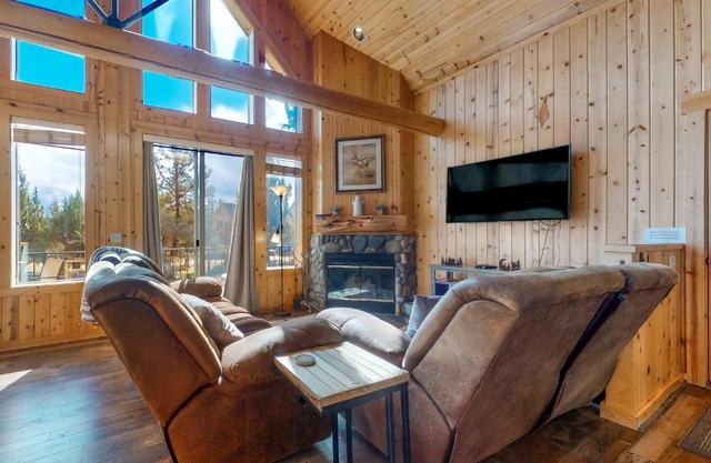 Eagle Creek Chalet on the Pond