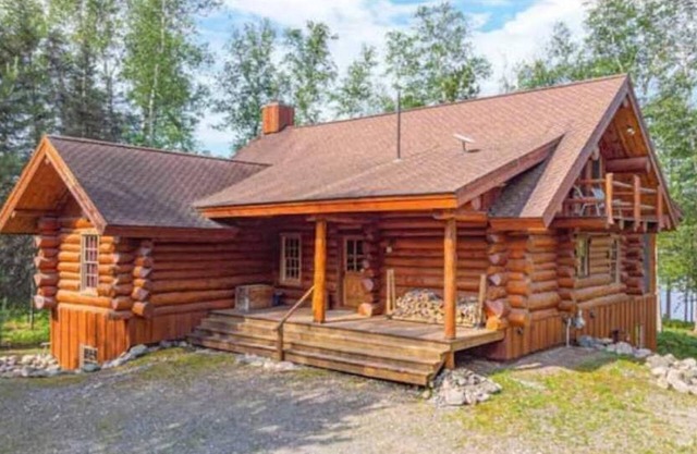 Eagle Nest Cabin