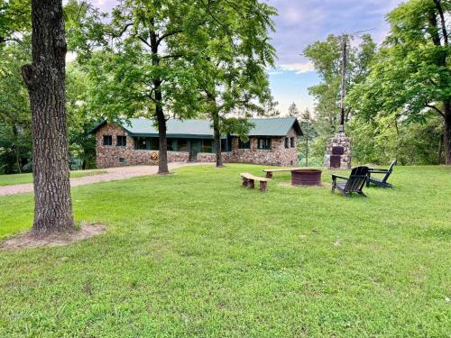 Eagle Rock Cabin Illinois River view