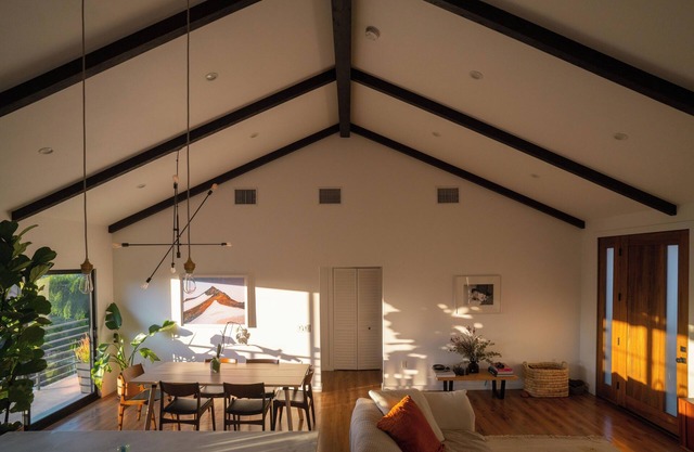 Eagle Rock Modern Luxury Hillside Oasis, minutes from trendy Highland Park!