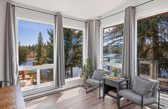 Eagle's Landing Lakefront Suite on Idabel Lake ~ 4 bed/2bath Suite