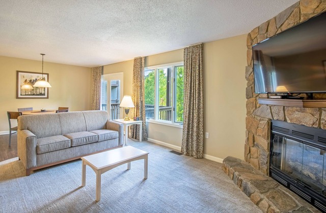 Eagle Trace Premium One Bedroom Condo