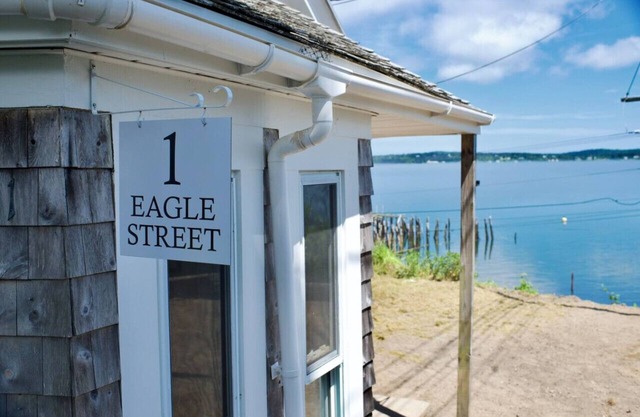 Eagles Bluff Cottage